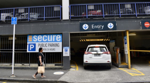 Ô tô điện có thể làm sập các bãi đỗ xe vì quá nặng