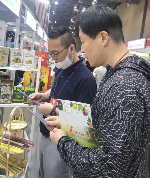 Ống hút gạo dễ phân hủy, an toàn cho sức khỏe Ống hút gạo dễ phân hủy, an toàn cho sức khỏe