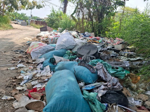 Bãi rác tự phát gây ô nhiễm