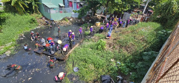 “Biệt đội” Sài Gòn Xanh: Lan toả thông điệp BVMT với hành động “giải cứu kênh rạch ô nhiễm”