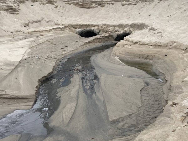 Cần chấm dứt xả thải ra biển