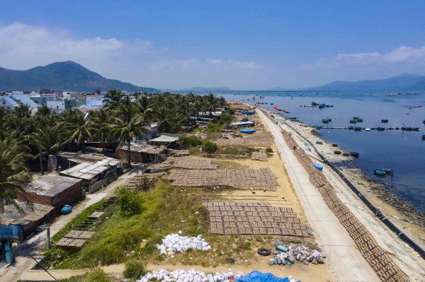 Hàng chục cơ sở chế biến mực gây ô nhiễm suốt nhiều năm