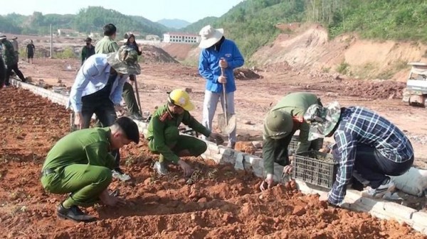 Nậm Pồ đẩy mạnh hoạt động môi trường chuẩn bị kỷ niệm 10 năm thành lập