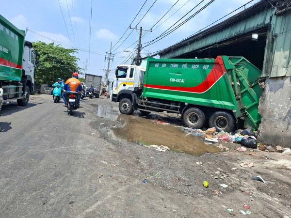 Những trạm trung chuyển rác gây ô nhiễm Những trạm trung chuyển rác gây ô nhiễm