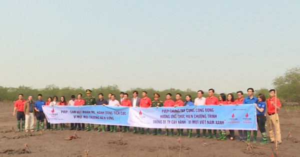 PVEP trồng 15.000 cây bần tại vùng bãi bồi ven biển huyện Thái Thụy, Thái Bình