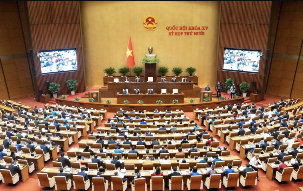 Quốc hội yêu cầu loại bỏ phương tiện cơ giới gây ô nhiễm môi trường