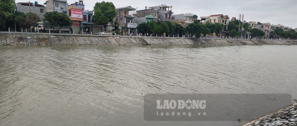 Thái Bình: Chưa tìm ra nguồn xả thải trái phép khiến sông Pari bị ô nhiễm