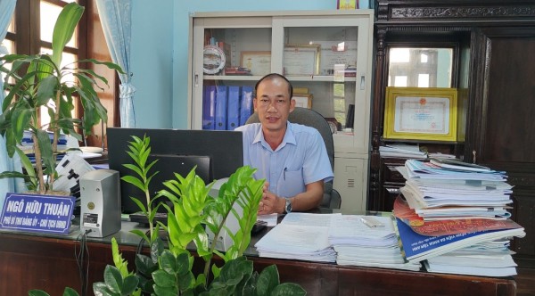 Thừa Thiên Huế: Rác thải gây ô nhiễm mất mỹ quan đường Trưng Nữ Vương