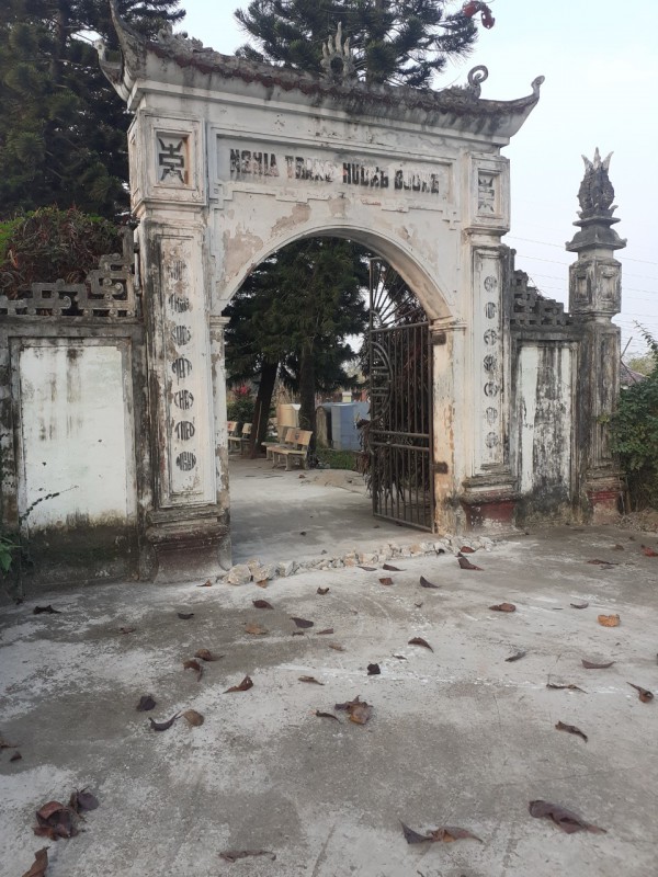 Thường Tín: Lãnh đạo thôn Hướng Dương bị tố bán đất nghĩa trang