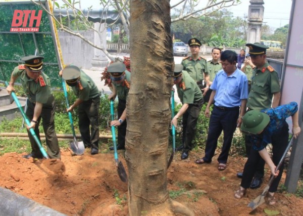 Viện Khoa học và công nghệ Bộ Công an trồng cây tại Đền thờ Bà Triệu (Thanh Hóa)