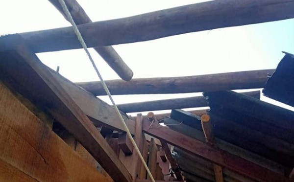 Yên Bái: Lốc xoáy khiến 46 ngôi nhà ở huyện Văn Chấn và thị xã Nghĩa Lộ bị sập, đổ và tốc mái
