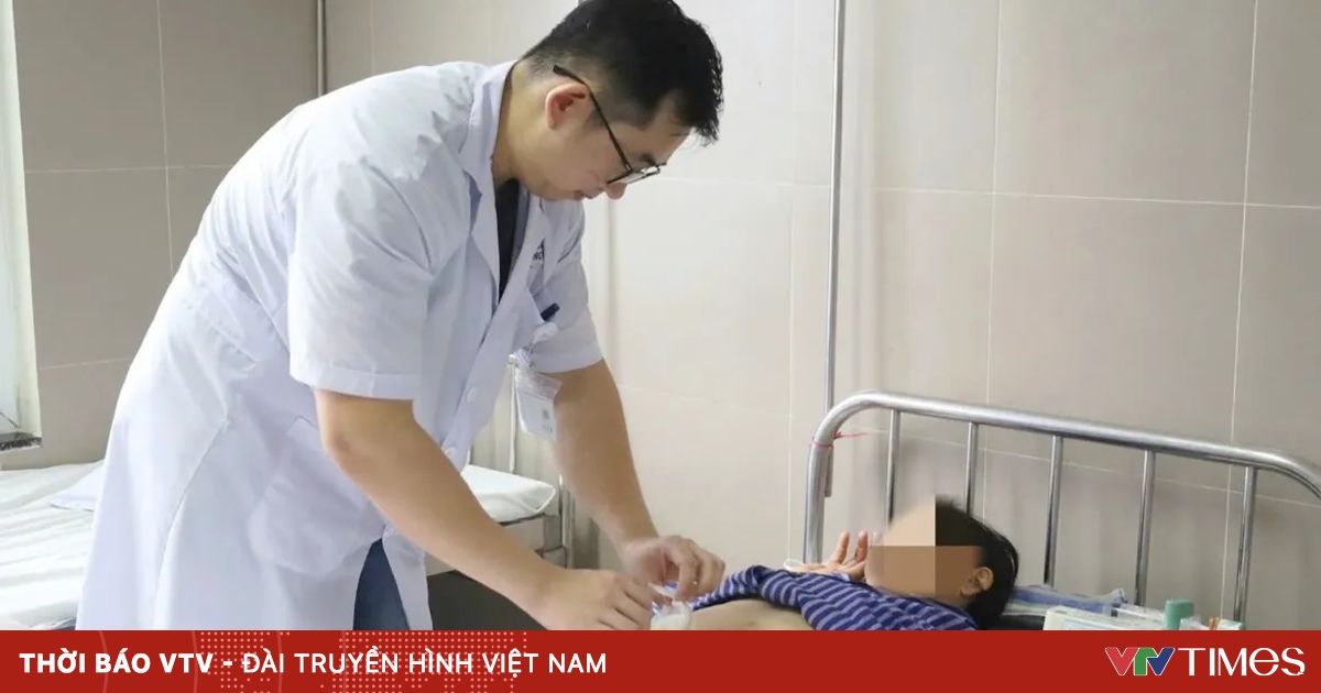 2 người phụ nữ bị vỡ đại tràng do tự thụt tháo tại nhà