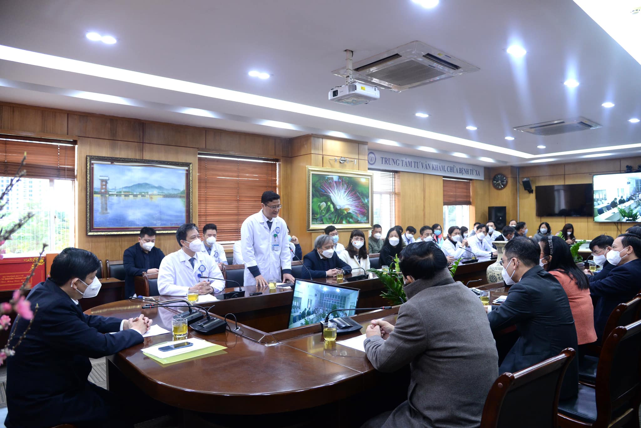 Bộ Trưởng Bộ Y tế Nguyễn Thanh Long thăm, chúc Tết Bệnh viện Nội tiết Trung ương