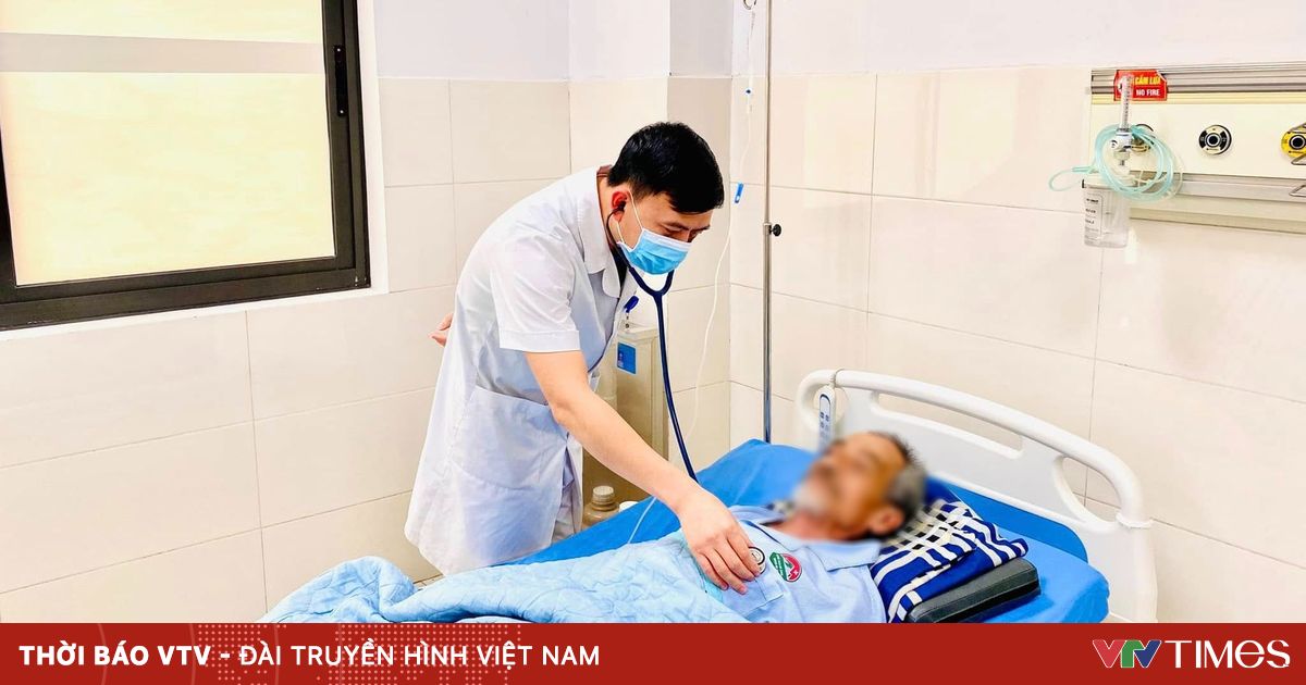 Cứu bệnh nhân suy hô hấp, tràn khí màng phổi sau ngã