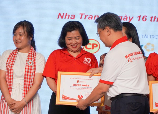 Hành trình Đỏ 2024: Tiếp nhận hơn 128.000 đơn vị máu