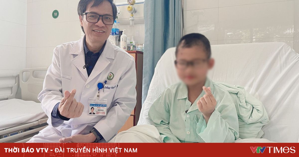 Loại bỏ khối u tuyến tùng nguy hiểm cho bé 9 tuổi