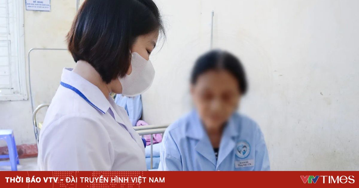 Người bệnh phải truyền máu do giun móc ký sinh