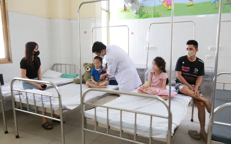 Quảng Ninh: Tăng đột biến trẻ nhập viện do viêm phổi