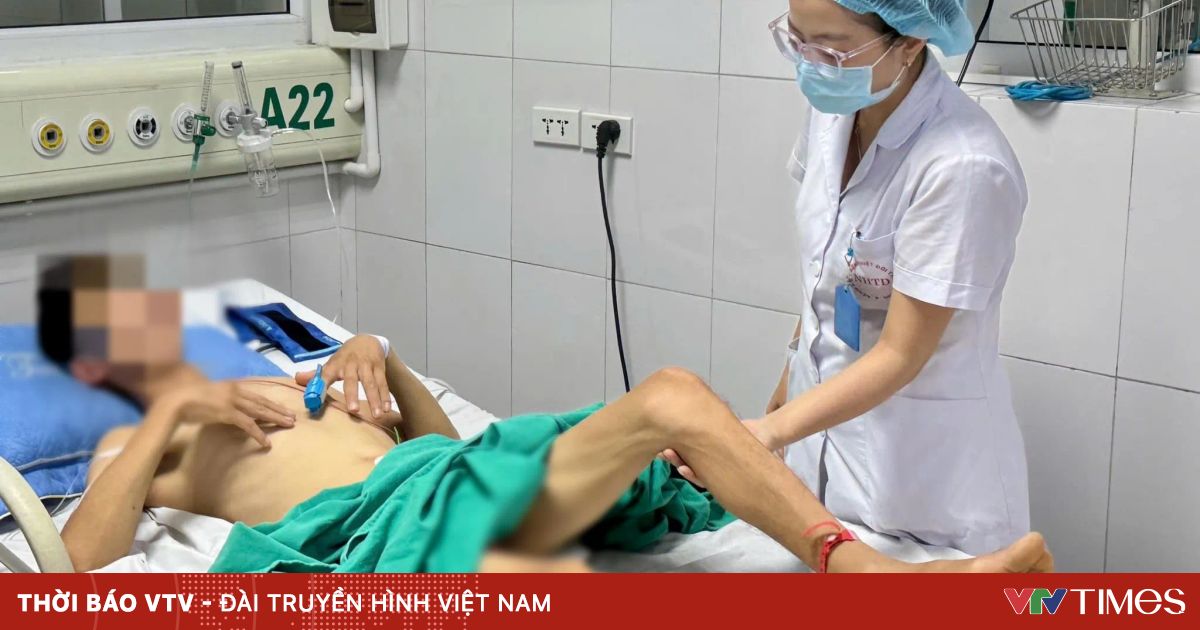 Suy kiệt nặng vì uống 10 lít nước kiềm để thanh lọc cơ thể mỗi ngày