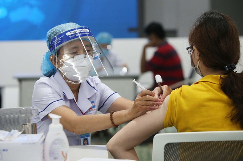 TP. Hồ Chí Minh: 31 điểm tiêm vaccine phòng COVID-19 xuyên Tết