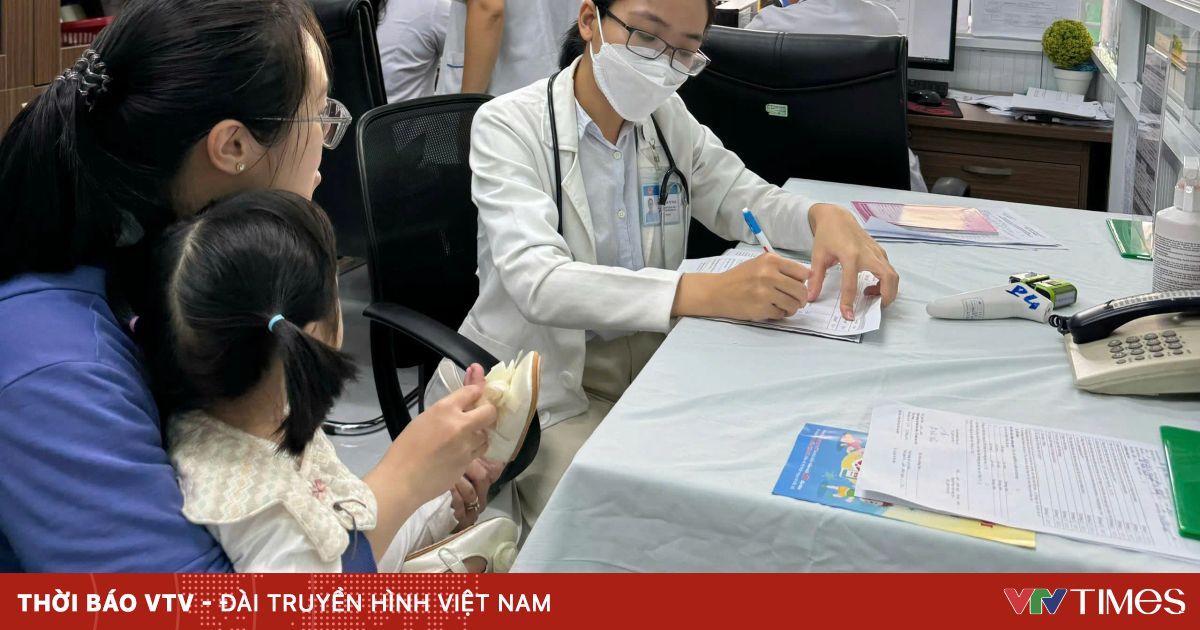 TP Hồ Chí Minh: Hơn 30% trẻ từ 1 tuổi đến 5 tuổi chưa tiêm đủ mũi được tiêm vaccine sởi