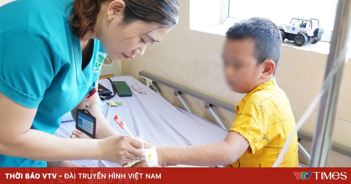 Toàn thân nổi ban dị ứng do nhiễm khuẩn đường ruột