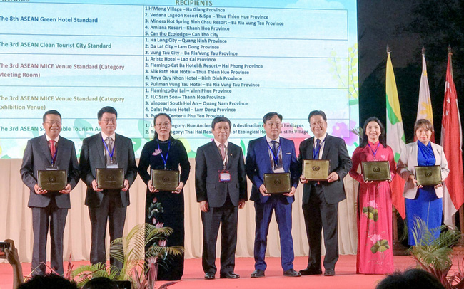 Bà Rịa – Vũng Tàu nhận 3 giải thưởng du lịch ASEAN