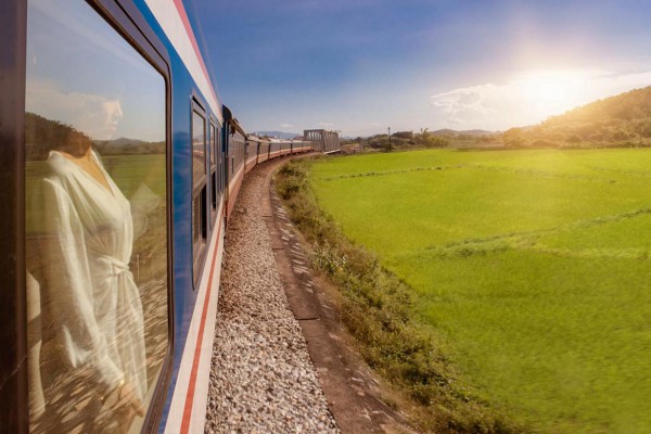 Báo nước ngoài mô tả về trải nghiệm tuyệt vời trên tàu hỏa sang trọng tại Việt Nam