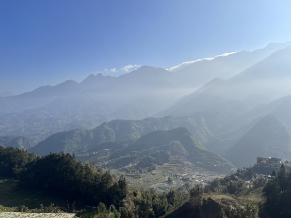 Biển mây trên nóc nhà Đông Dương khiến du khách ngất ngây