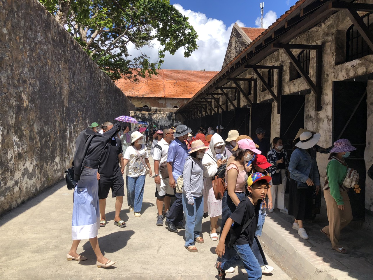 Côn Đảo: Hút khách dịp lễ 30/4 và 1/5, khách sạn, nhà nghỉ cháy phòng Côn Đảo: Hút khách dịp lễ 30/4 và 1/5, khách sạn, nhà nghỉ cháy phòng