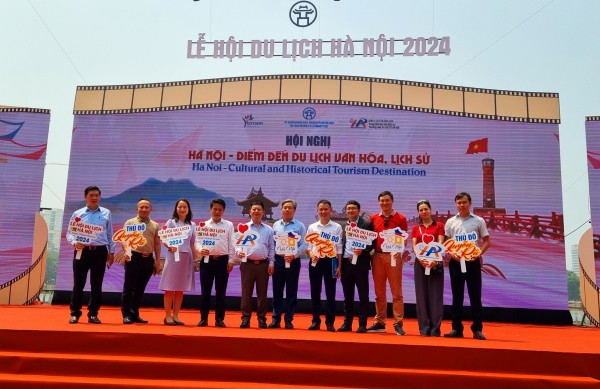 Du lịch văn hóa – lịch sử: Mở ra cơ hội phát triển cho du lịch Hà Nội Du lịch văn hóa – lịch sử: Mở ra cơ hội phát triển cho du lịch Hà Nội