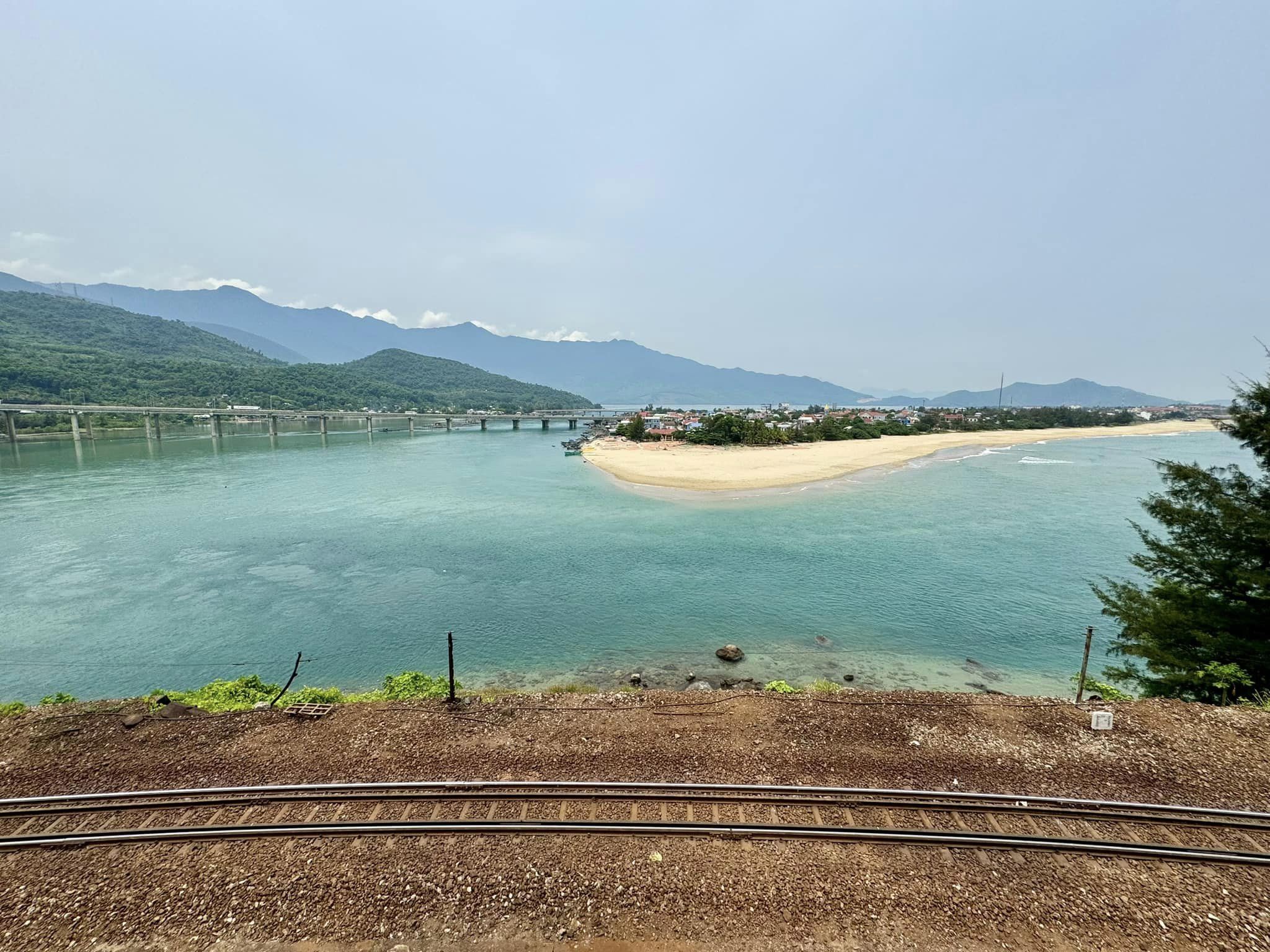 Huế kỷ niệm 15 năm Vịnh Lăng Cô được công nhận là Vịnh đẹp nhất thế giới Huế kỷ niệm 15 năm Vịnh Lăng Cô được công nhận là Vịnh đẹp nhất thế giới