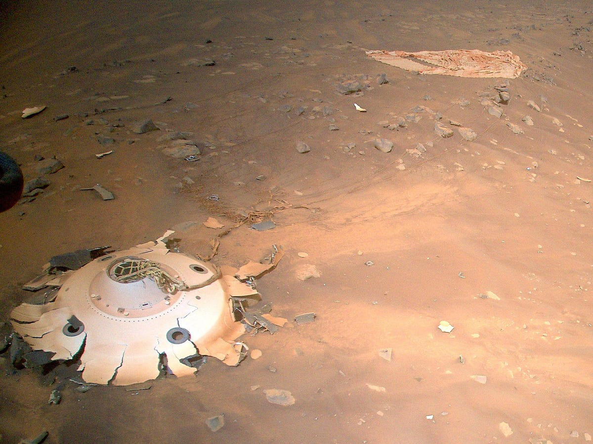 NASA chia sẻ hình ảnh cho thấy con người đang “xả rác” trên sao Hỏa