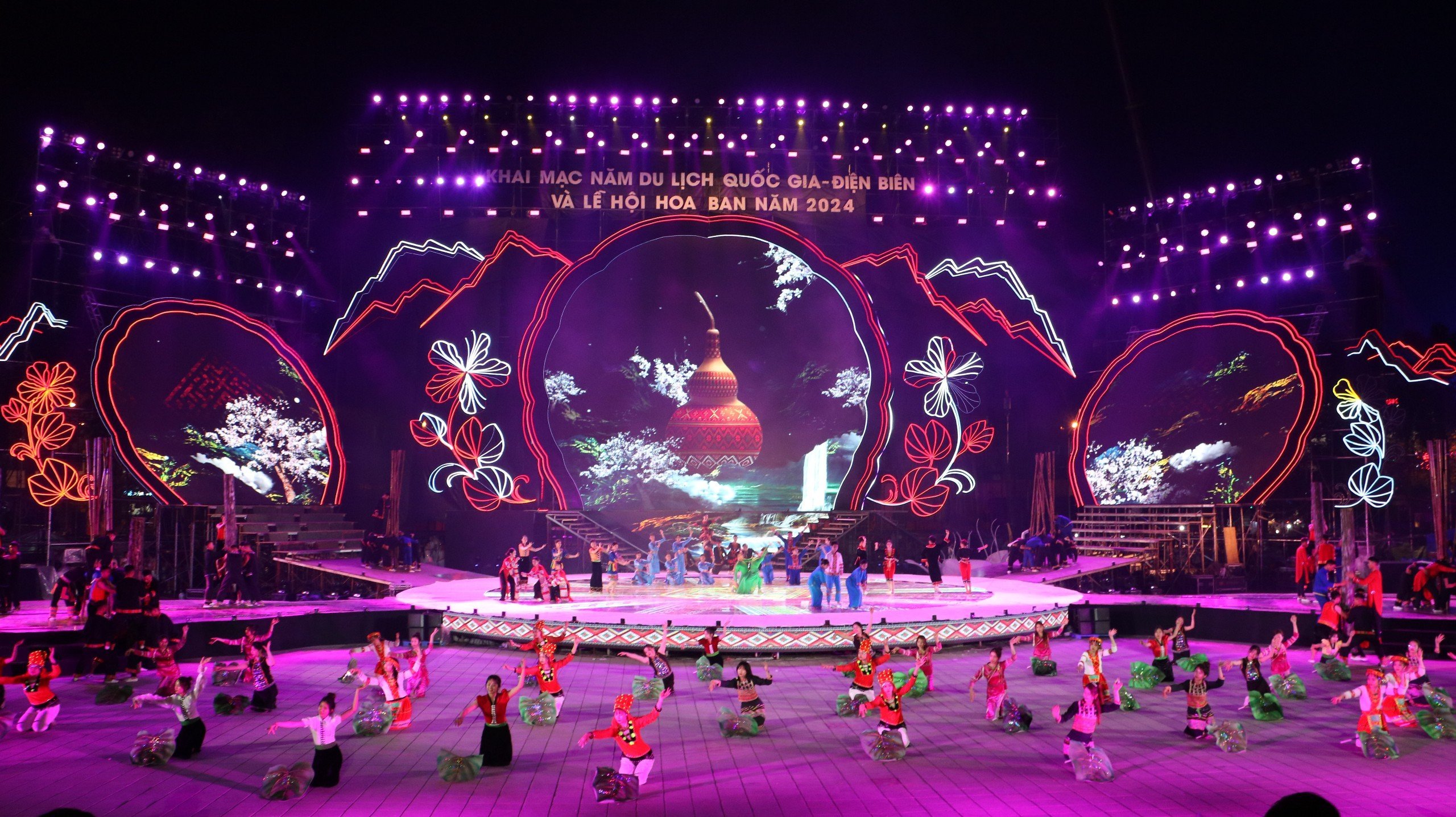 Năm du lịch quốc gia - Điện Biên 2024: Sức hút miền hoa ban Năm du lịch quốc gia - Điện Biên 2024: Sức hút miền hoa ban