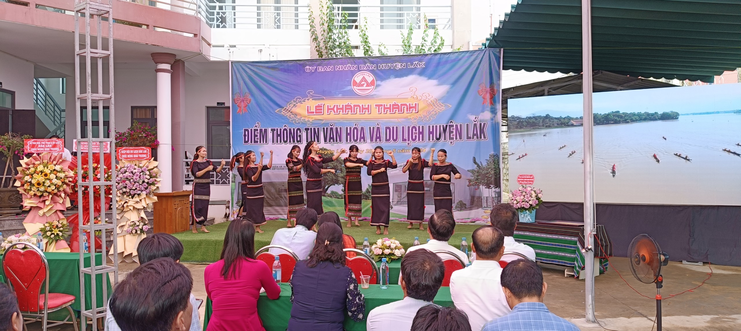 Đăk Lăk: Đưa vào hoạt động Trung tâm Văn hóa - Thông tin huyện Lắk để quảng bá du lịch