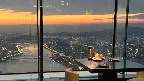 Trải nghiệm độc đáo tại nhà hàng cao nhất Hàn Quốc