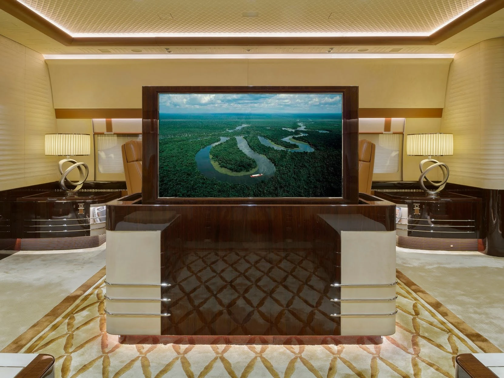 Bên trong 'cung điện bay' lớn nhất thế giới trị giá 400 triệu USD Bên trong 'cung điện bay' lớn nhất thế giới trị giá 400 triệu USD