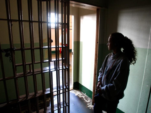 Bên trong hòn đảo khét tiếng nơi ông Trump muốn mở cửa nhà tù Bên trong hòn đảo khét tiếng nơi ông Trump muốn mở cửa nhà tù