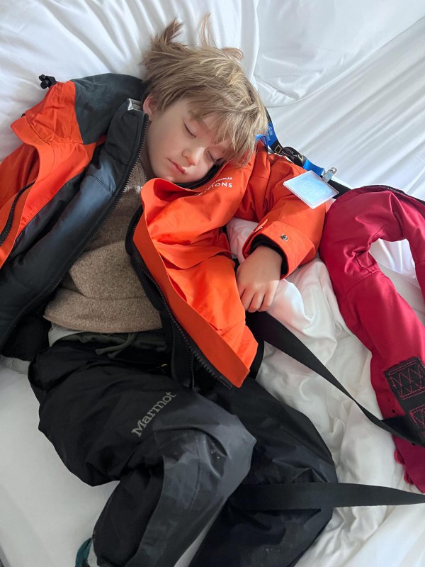 Cậu bé đi du lịch nhiều nhất thế giới, 7 tuổi đặt chân đến 7 châu lục Cậu bé đi du lịch nhiều nhất thế giới, 7 tuổi đặt chân đến 7 châu lục