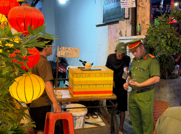 Công an phường Bến Thành nói gì về việc hàng rong, ăn xin làm phiền du khách?