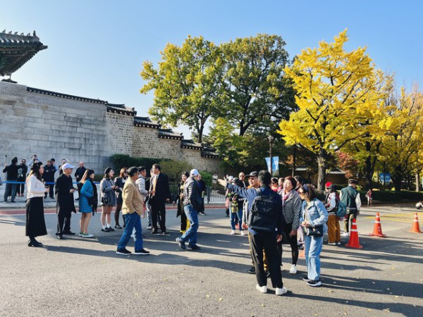 Doanh nghiệp du lịch để khách trốn lại trái phép có thể bị phạt tới 50 triệu Doanh nghiệp du lịch để khách trốn lại trái phép có thể bị phạt tới 50 triệu