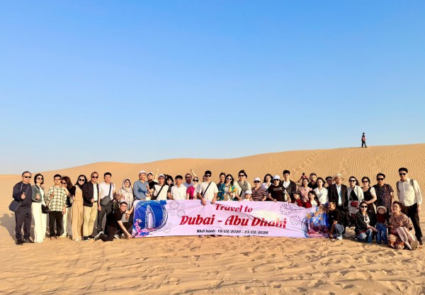 Doanh nghiệp làm việc xuyên đêm đưa khách Việt từ Dubai trở về nước