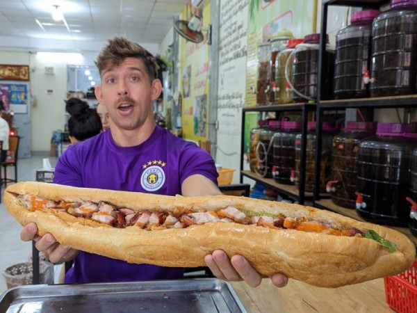 Du khách Mỹ đến Việt Nam rồi ở lại 6 năm, không muốn về nước Du khách Mỹ đến Việt Nam rồi ở lại 6 năm, không muốn về nước