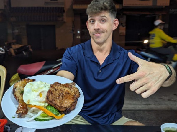 Du khách Mỹ đến Việt Nam rồi ở lại 6 năm, không muốn về nước Du khách Mỹ đến Việt Nam rồi ở lại 6 năm, không muốn về nước