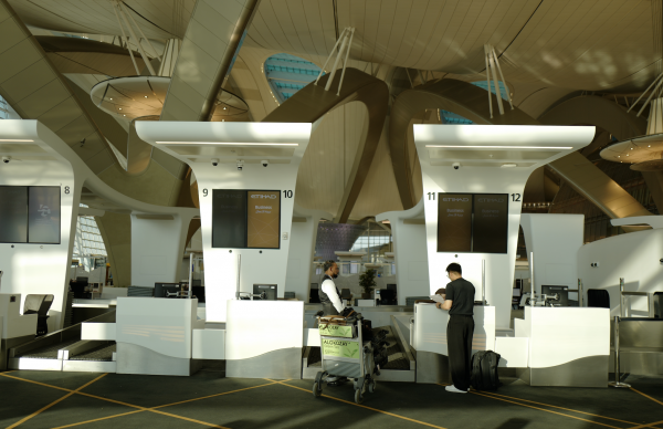 Du khách Việt ngỡ ngàng bước vào 'thế giới siêu thực' ở Abu Dhabi Du khách Việt ngỡ ngàng bước vào 'thế giới siêu thực' ở Abu Dhabi