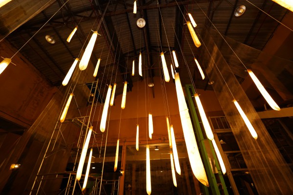 Du khách đổ về xem biểu diễn thực cảnh tại nhà máy chè cổ 1927 Du khách đổ về xem biểu diễn thực cảnh tại nhà máy chè cổ 1927