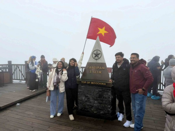 Du lịch bứt tốc bất chấp mưa bão Du lịch bứt tốc bất chấp mưa bão