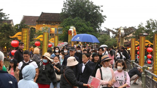 Du lịch hướng tới doanh thu triệu tỉ đồng Du lịch hướng tới doanh thu triệu tỉ đồng