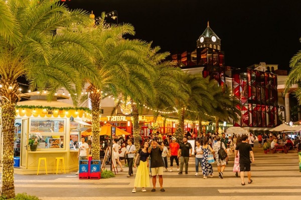 Du lịch lập kỳ tích