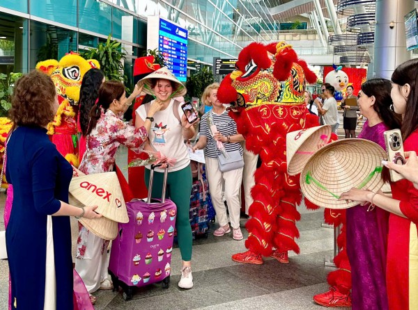 Gần 600 chuyến bay Nga - CIS đổ về Đà Nẵng mùa du lịch 2026